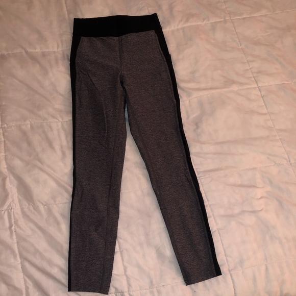 grey w/ black lululemon leggings size 6 - Picture 5 of 6